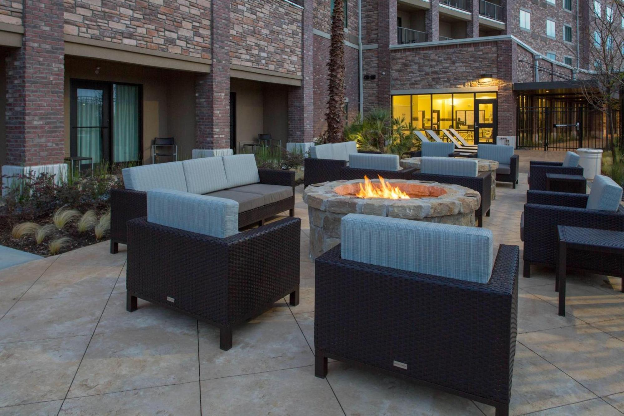 Courtyard By Marriott Dallas Flower Mound Exterior photo